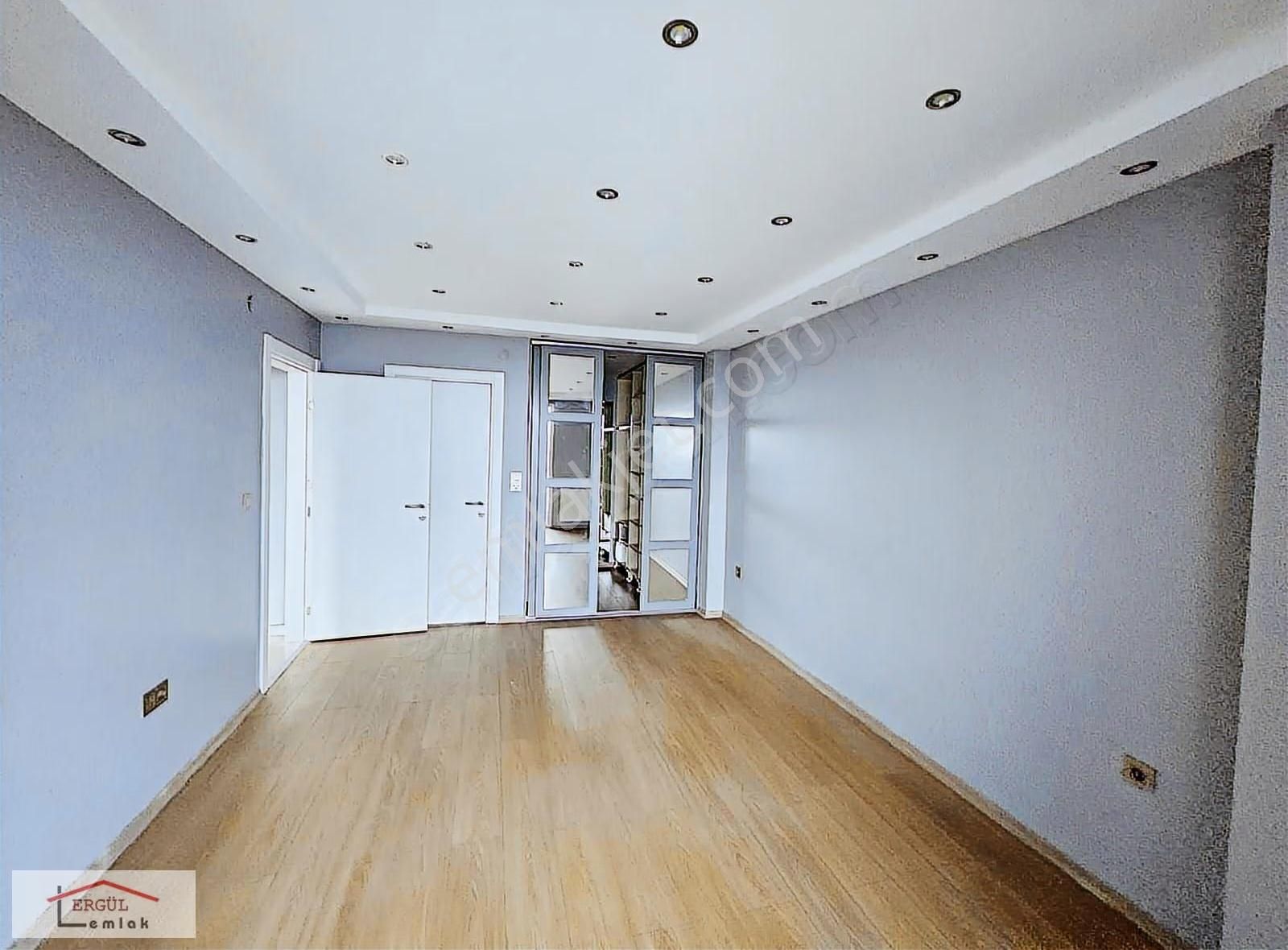 Gölpark Evlerinde Göl Manzarali Lüks Daire - Görsel 24