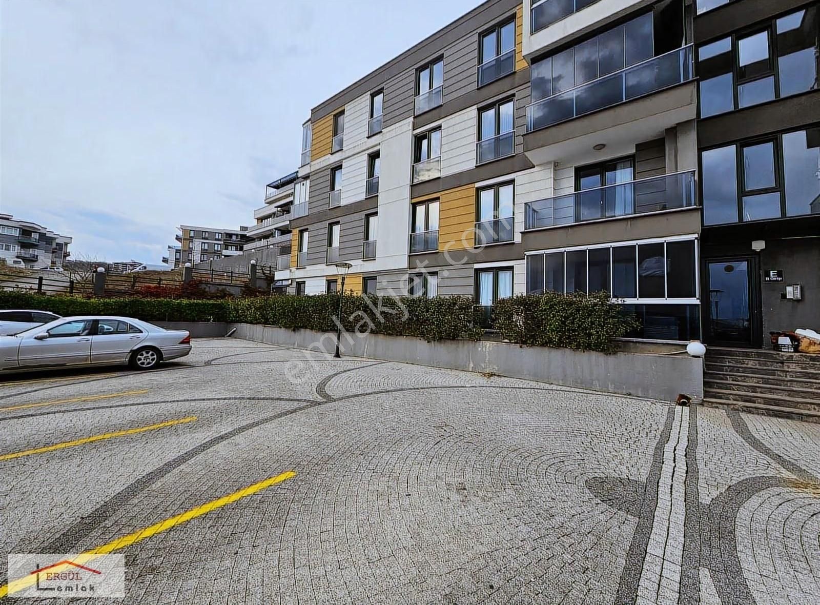 Gölpark Evlerinde Göl Manzarali Lüks Daire - Görsel 6