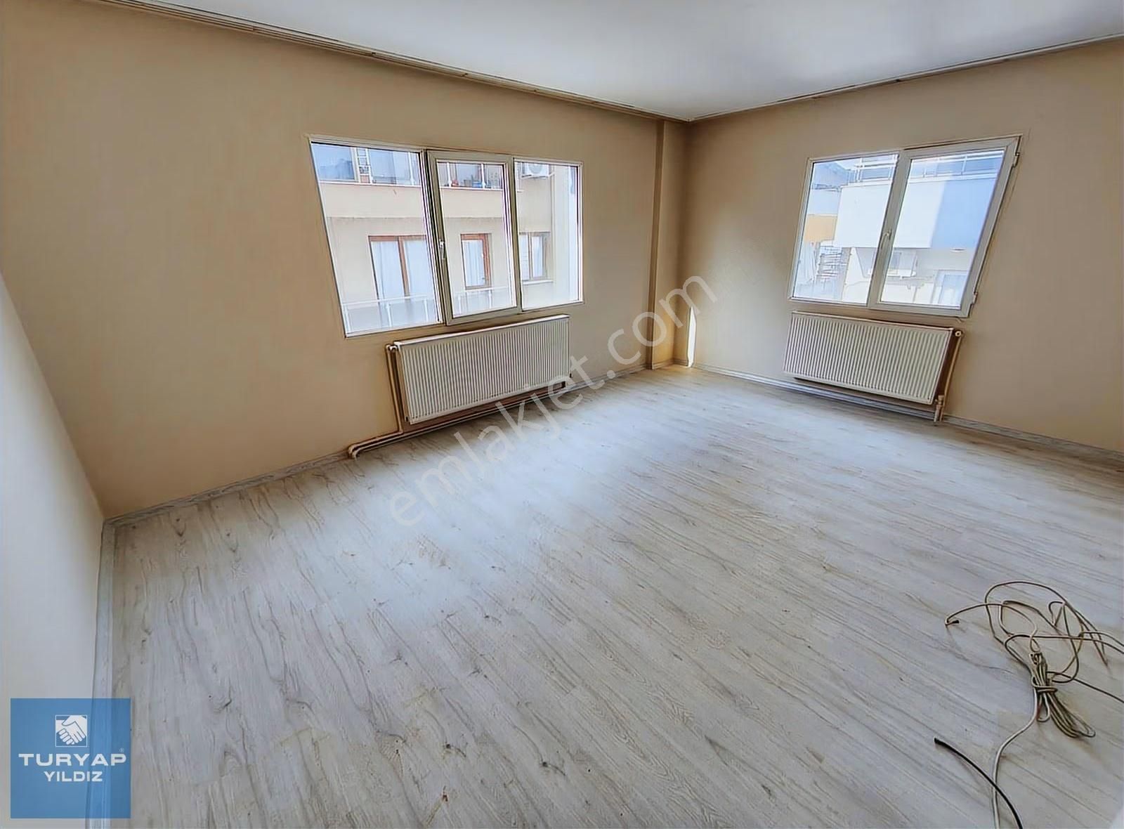 Buca Fırat Mahallesinde 3+1 Kiralık Daire Asansör Ve Doğalgaz