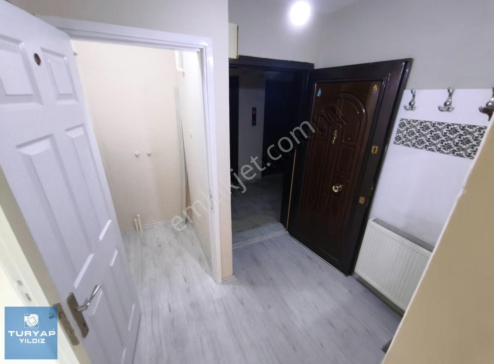 Buca Fırat Mahallesinde 3+1 Kiralık Daire Asansör Ve Doğalgaz - Görsel 3