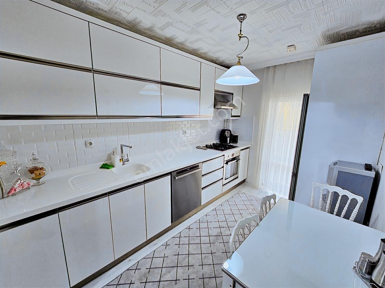 Ahimesut'ta Site İçi Krediye Uygun 3+1 Ful Yapılı Ön Cephe Daire