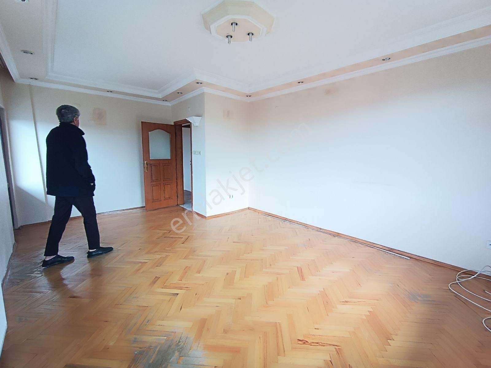 Üsküdar Yavuztürk Mahallesi 3+1 Kiralık Daire (130)m2 - Görsel 21