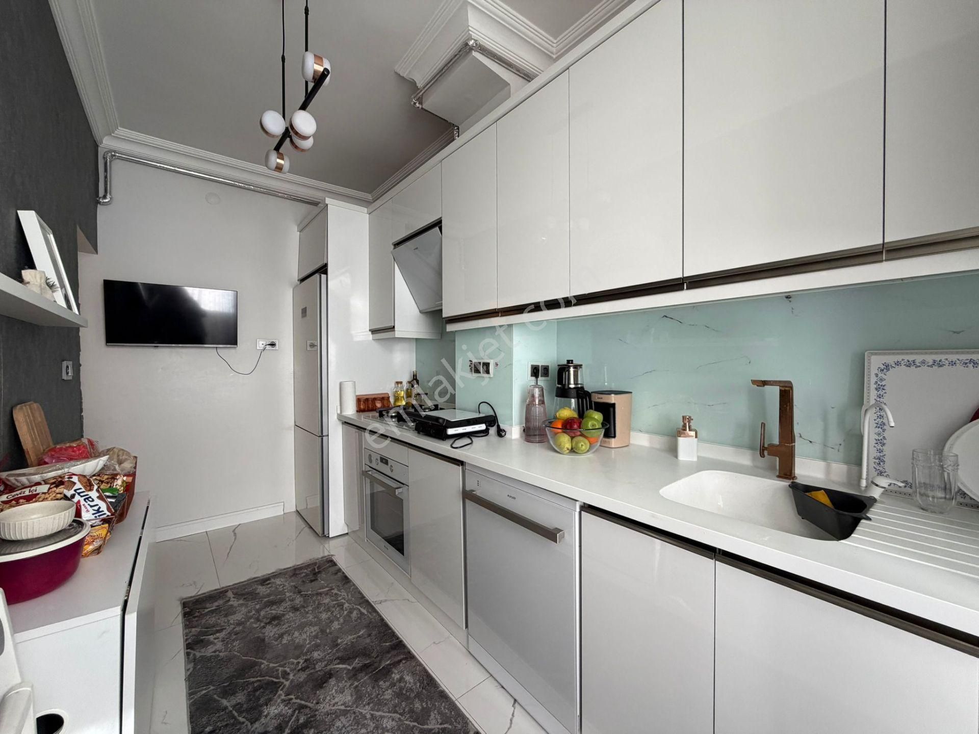 Çankaya Kennedy Caddesi'nde Yenilenmiş Kullanışlı 3+1 Satılık - Görsel 18