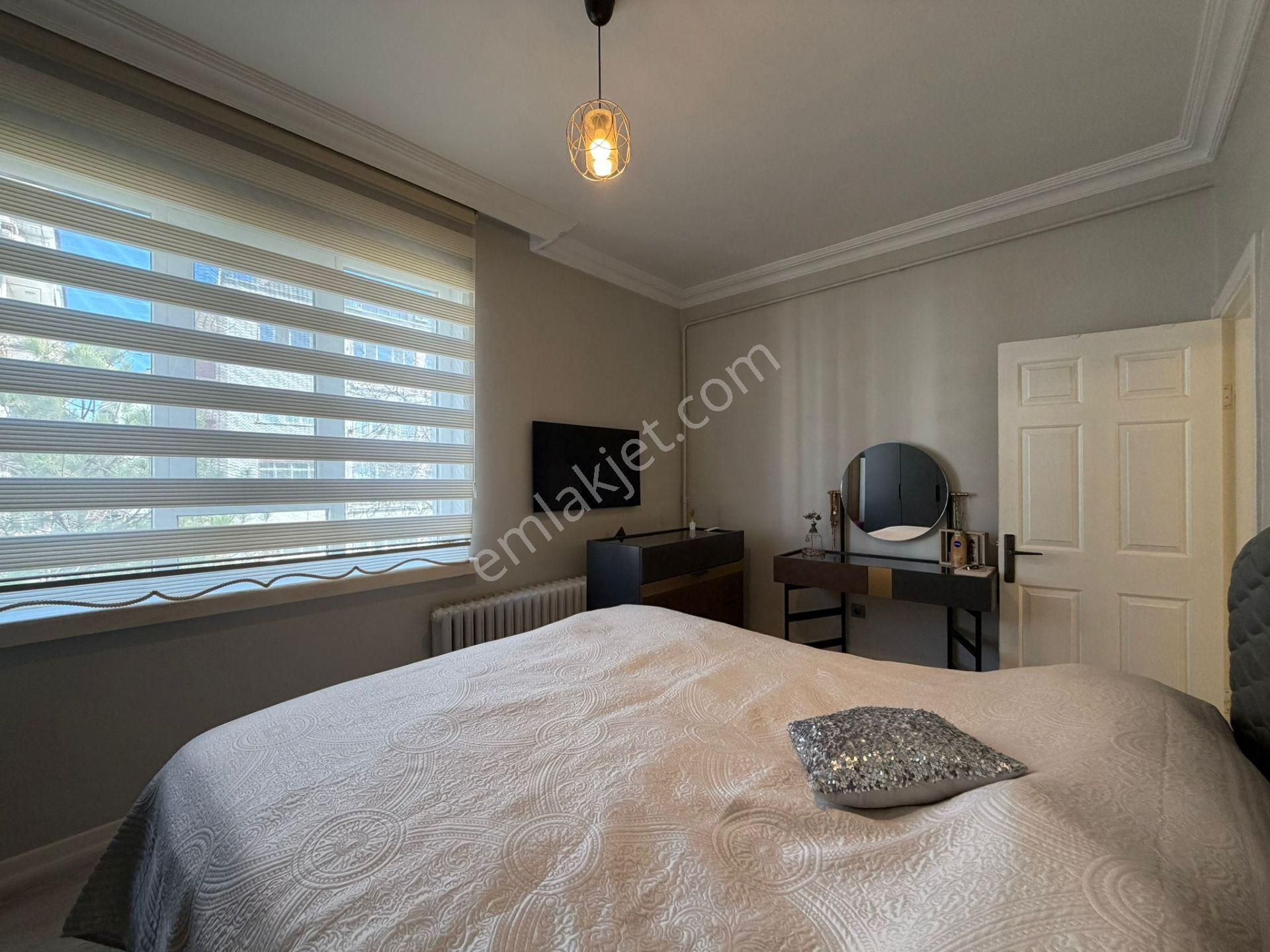 Çankaya Kennedy Caddesi'nde Yenilenmiş Kullanışlı 3+1 Satılık - Görsel 22