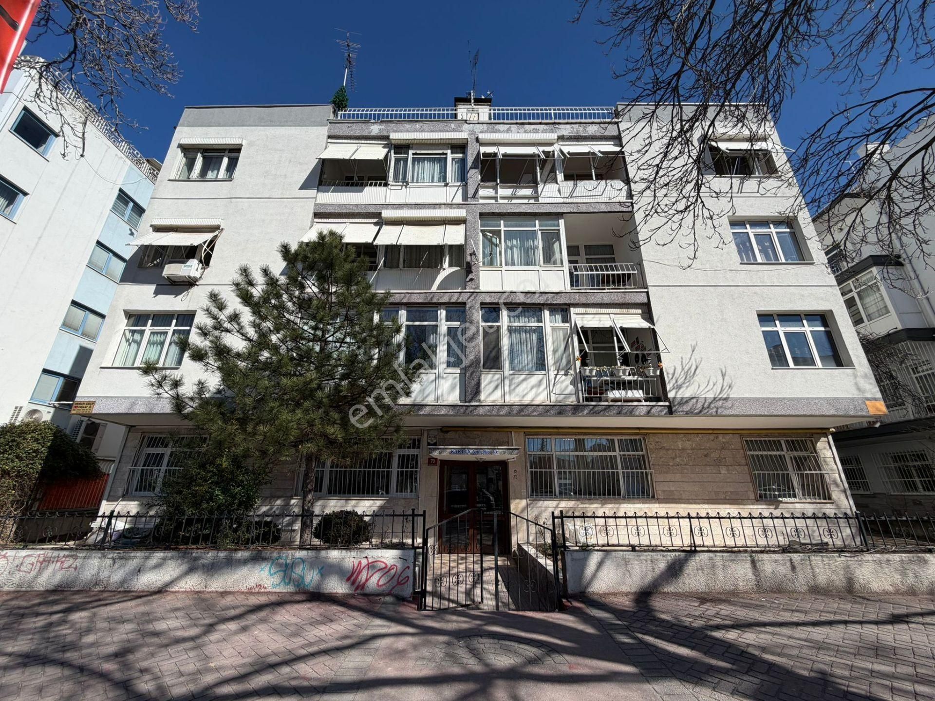 Çankaya Kennedy Caddesi'nde Yenilenmiş Kullanışlı 3+1 Satılık - Görsel 2