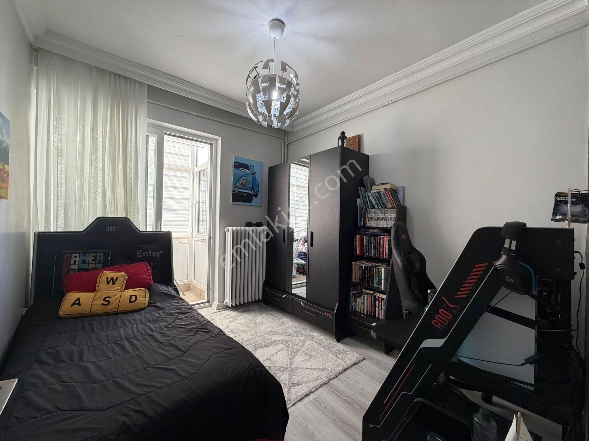 Çankaya Kennedy Caddesi'nde Yenilenmiş Kullanışlı 3+1 Satılık - Görsel 23