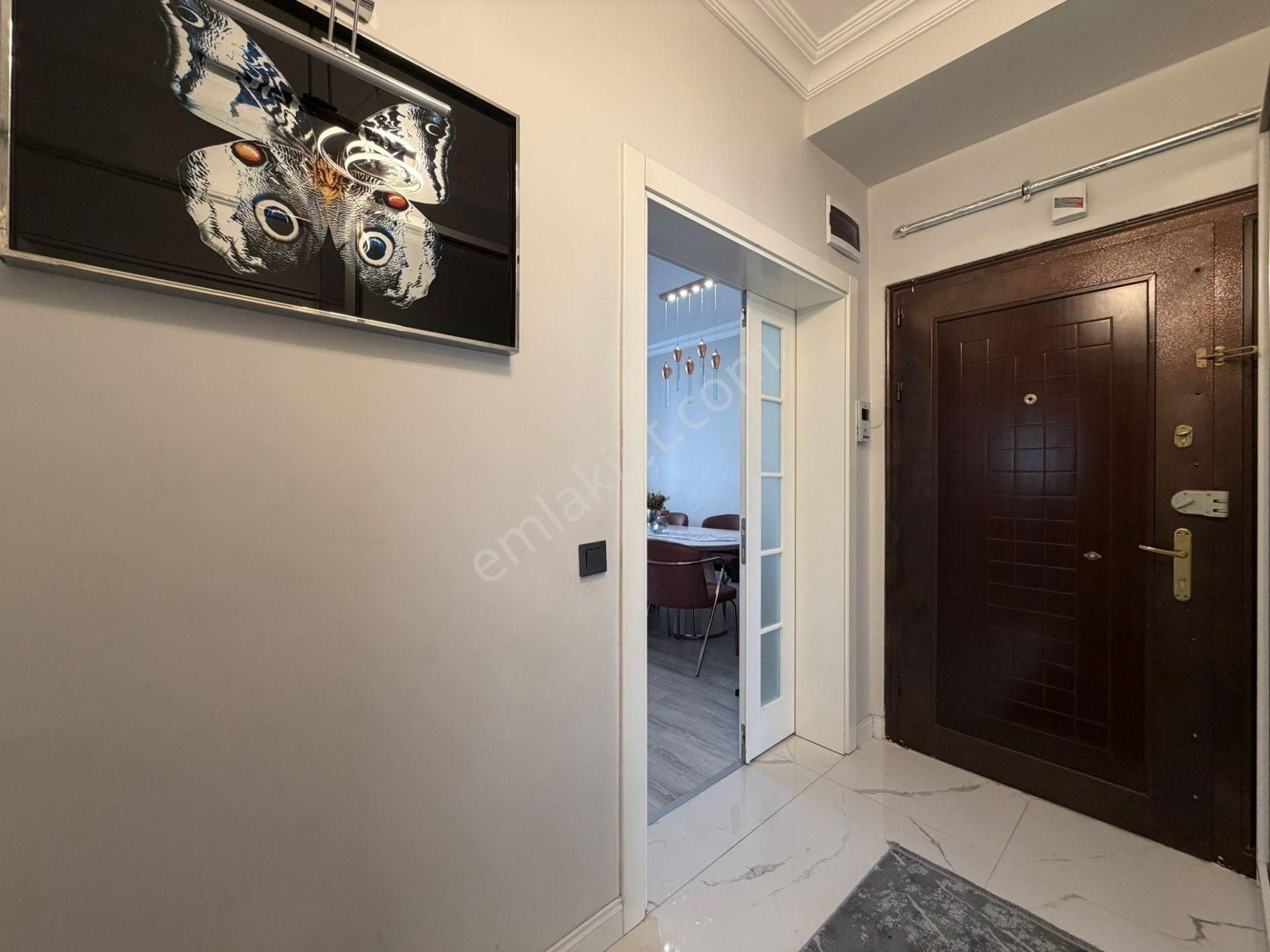 Çankaya Kennedy Caddesi'nde Yenilenmiş Kullanışlı 3+1 Satılık - Görsel 12