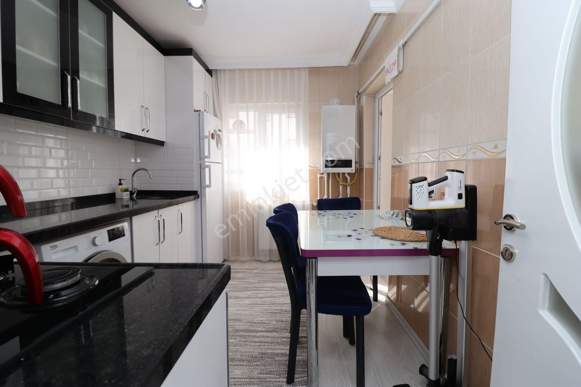 Akif'ten Elvankent Topçu'da Arakat Ön Cephe Full+full Yapılı 3+1 Satılık Daire - Görsel 3