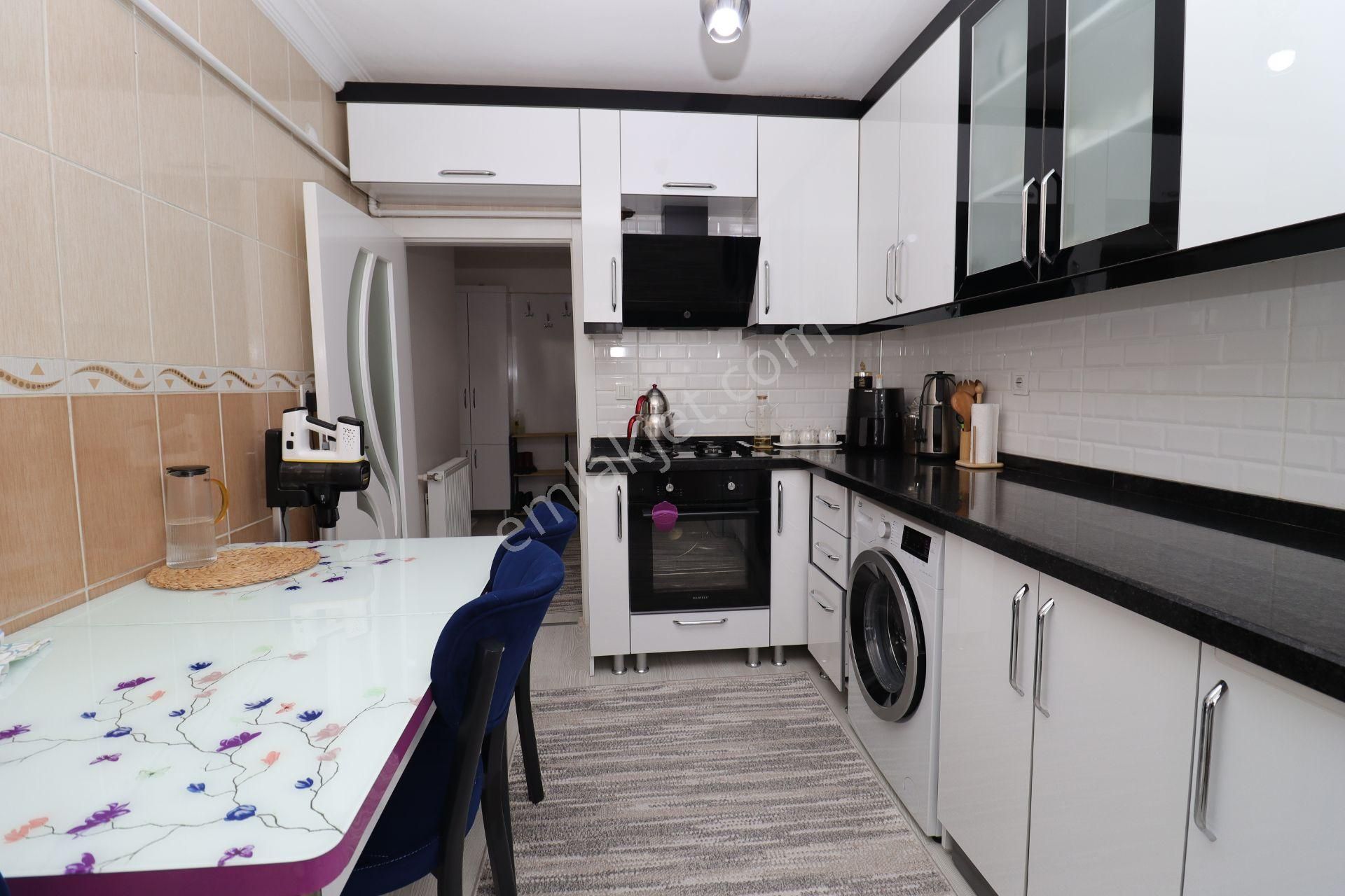 Akif'ten Elvankent Topçu'da Arakat Ön Cephe Full+full Yapılı 3+1 Satılık Daire - Görsel 5