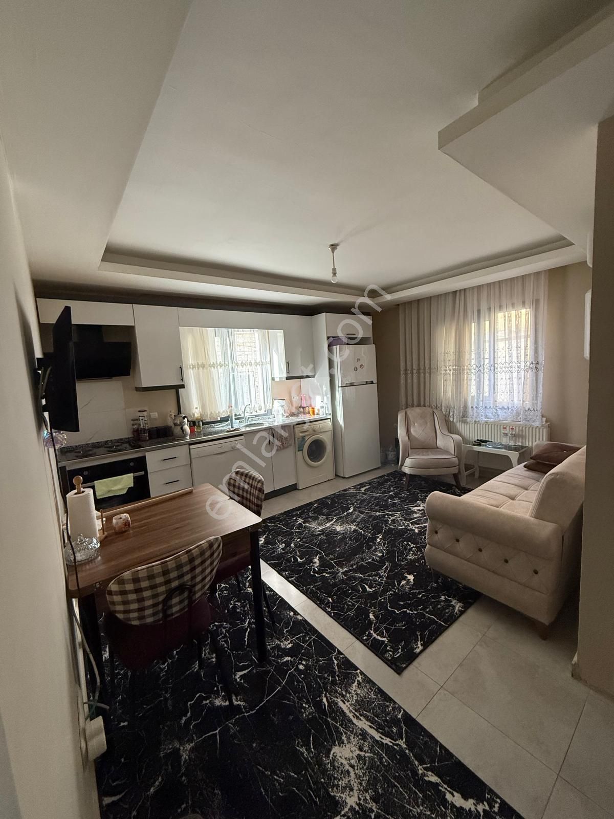 Silifke/gazi Mahallesi 1+1 Eşyalı Kiracılı Satılık Daire - Görsel 4