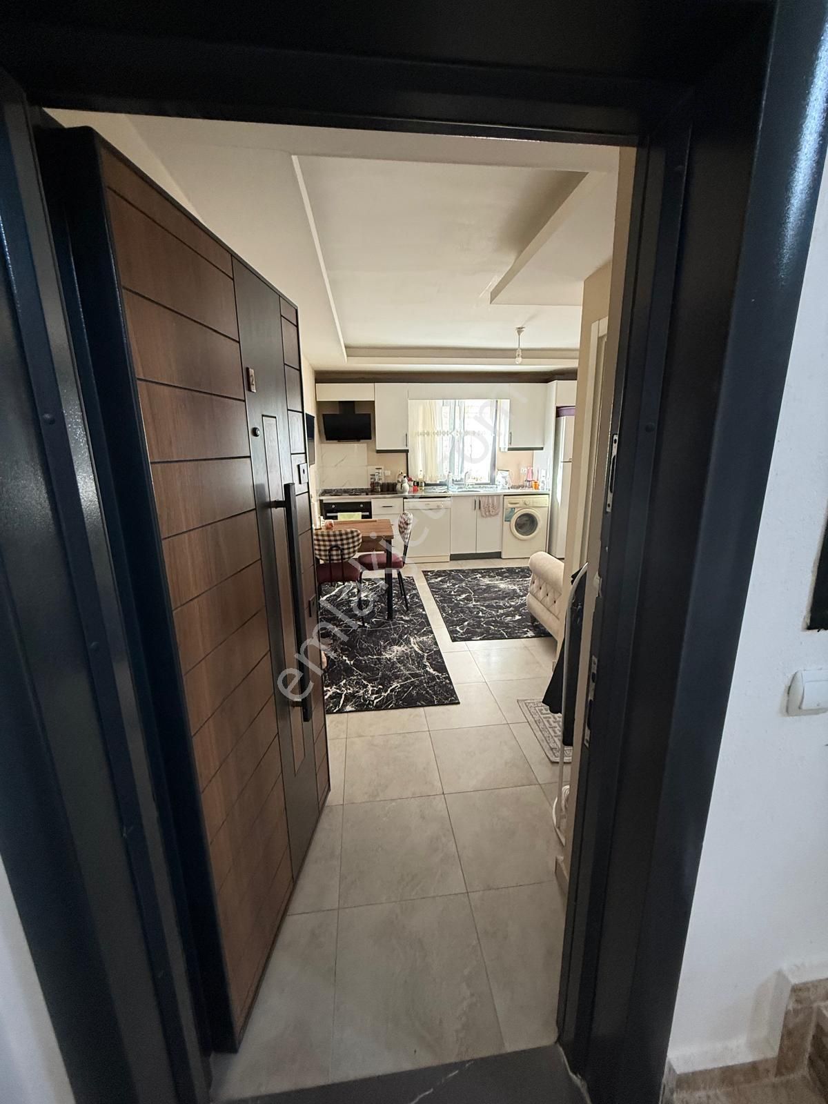 Silifke/gazi Mahallesi 1+1 Eşyalı Kiracılı Satılık Daire - Görsel 3