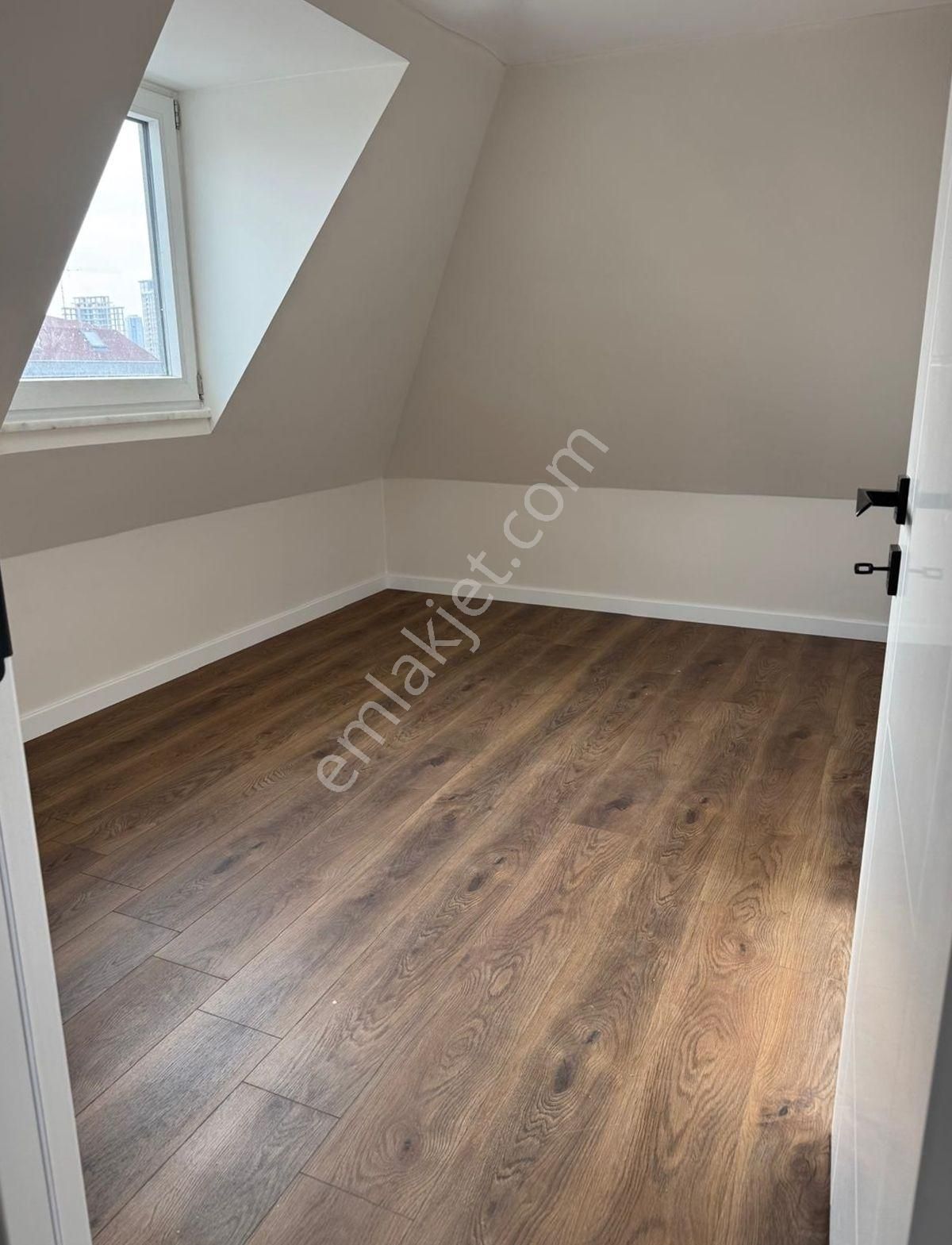 Adnan Kahveci Metroya Yürüme 2 Ayrı Girişli İskanlı 4+2 Dubleks - Görsel 15