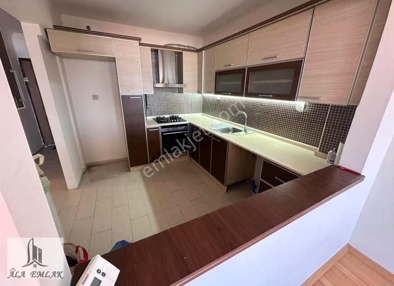 Basın Sitesi'nde Geniş 3+1 Asansörlü Ara Kat Deniz Manzaralı - Görsel 16