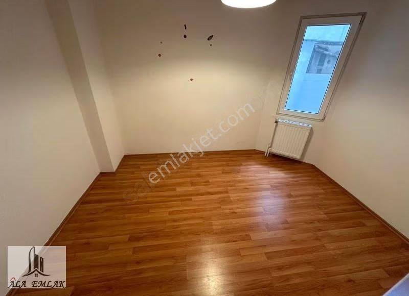 Basın Sitesi'nde Geniş 3+1 Asansörlü Ara Kat Deniz Manzaralı - Görsel 15