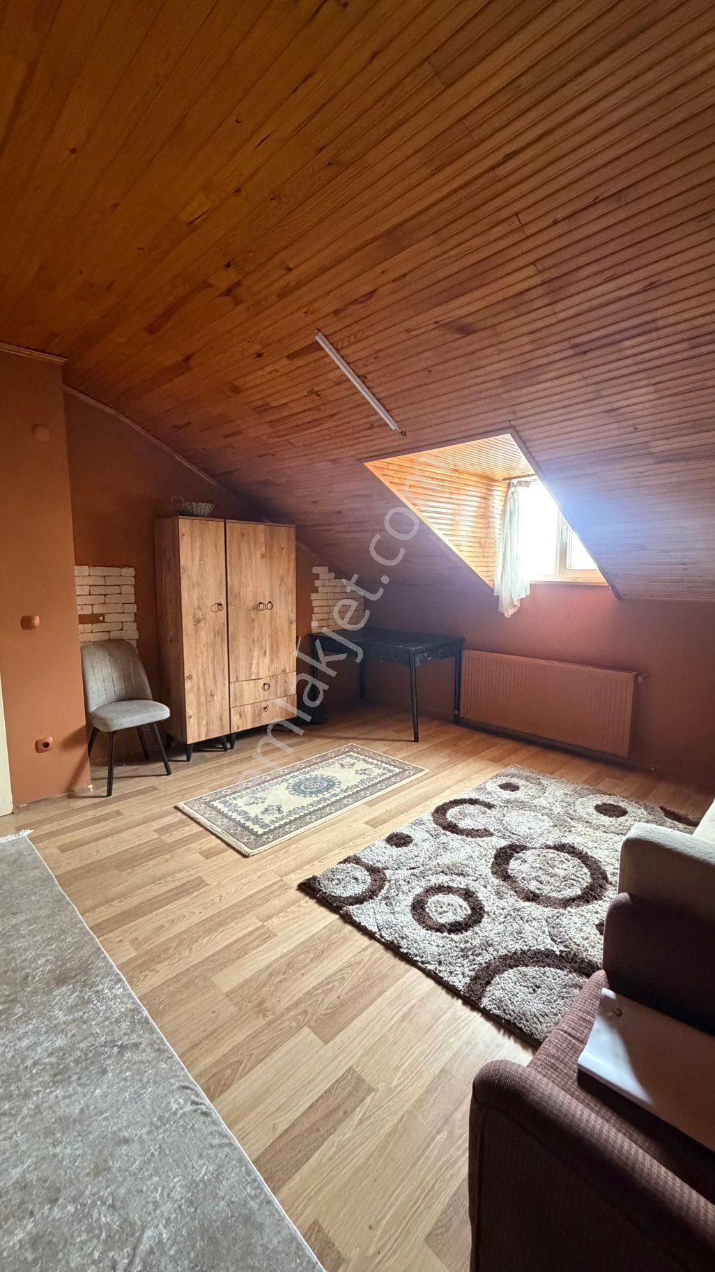 Birken Emlaktan Yalçın Sok. 2+1 Eşyalı Çatı Katı Kiralık Daire - Görsel 13