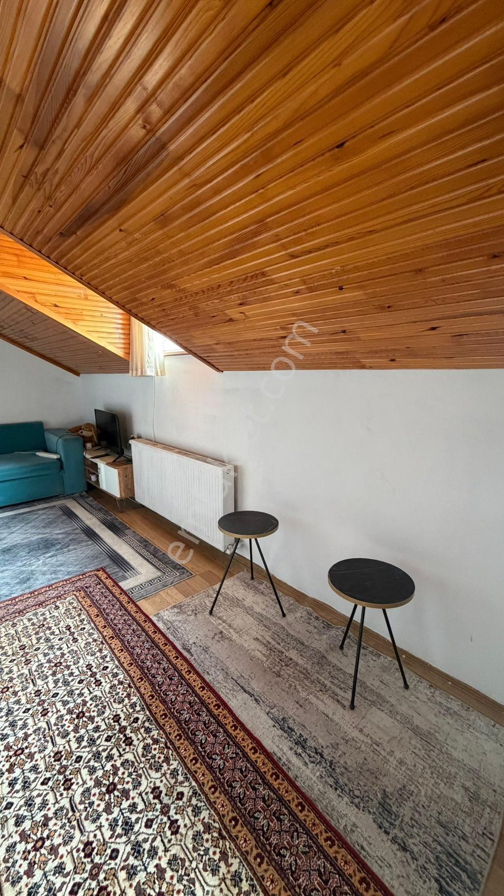 Birken Emlaktan Yalçın Sok. 2+1 Eşyalı Çatı Katı Kiralık Daire - Görsel 4