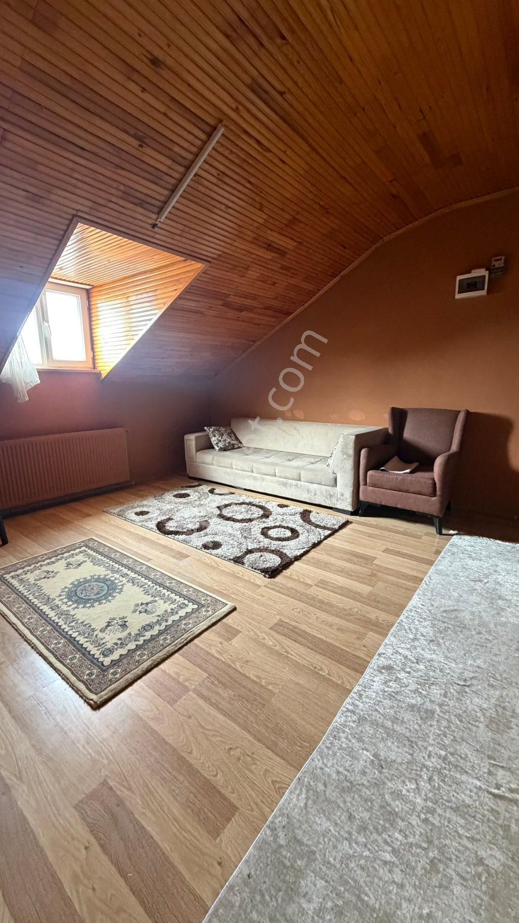 Birken Emlaktan Yalçın Sok. 2+1 Eşyalı Çatı Katı Kiralık Daire - Görsel 10