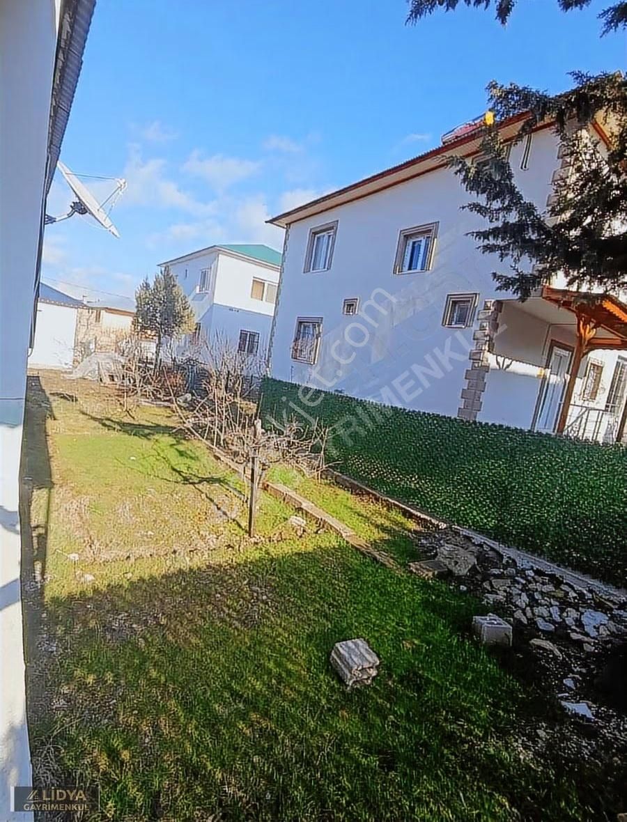 211 M2 Arsa Ve Müstakil Ev Aboneleri Mevcut - Görsel 3