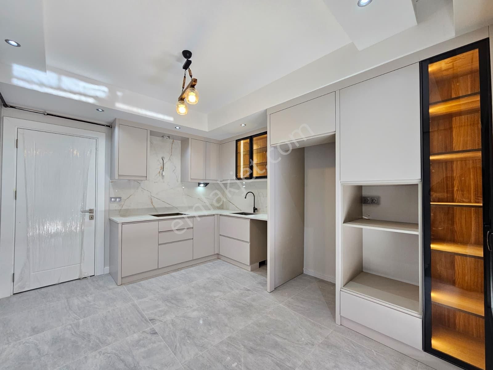 Denizli Bereketler Mahallesinde 3+1 170 M2 Panjurlu Özel Tasarım Satılık Son Daireler