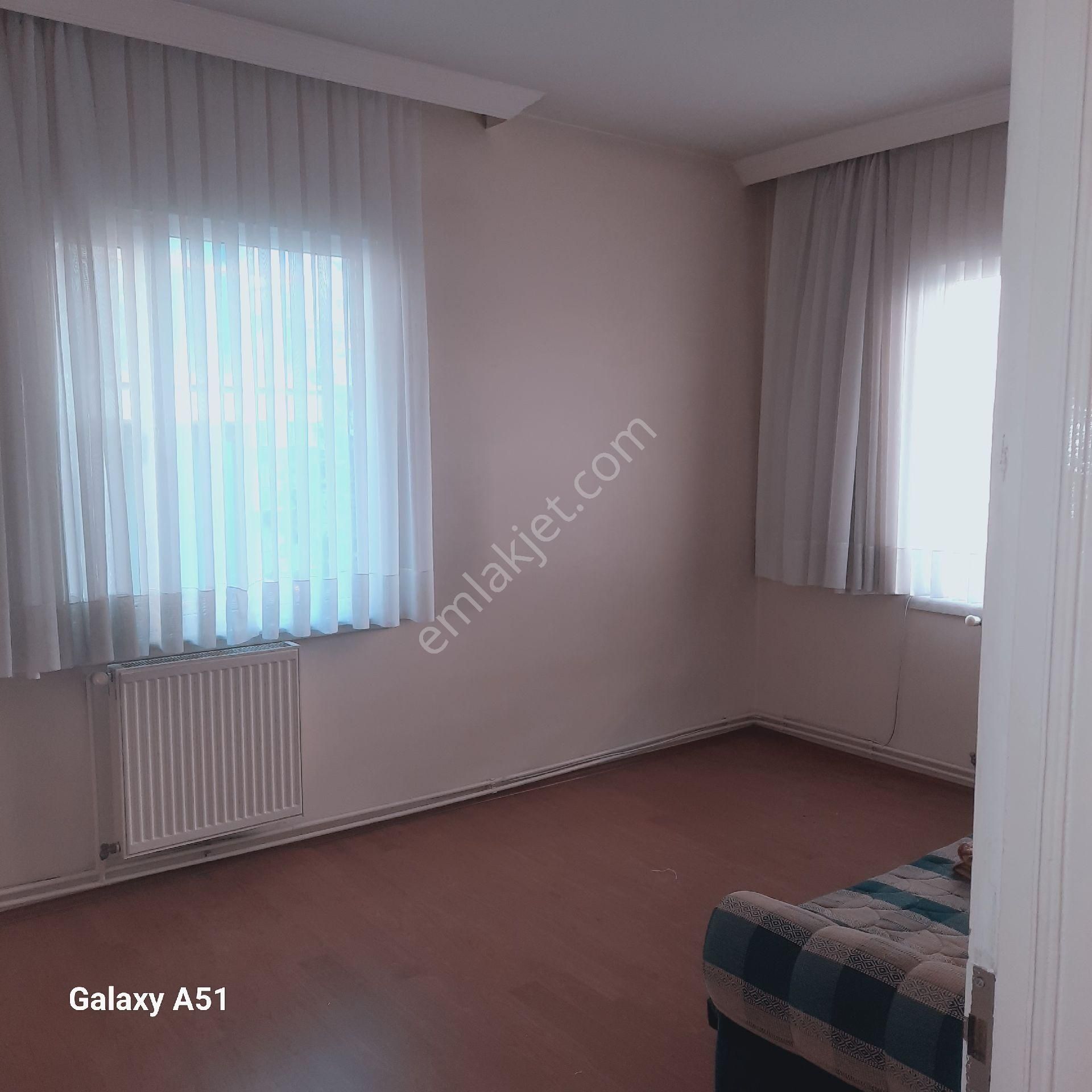 Ev Sahibinden Boyalı Ara Kat