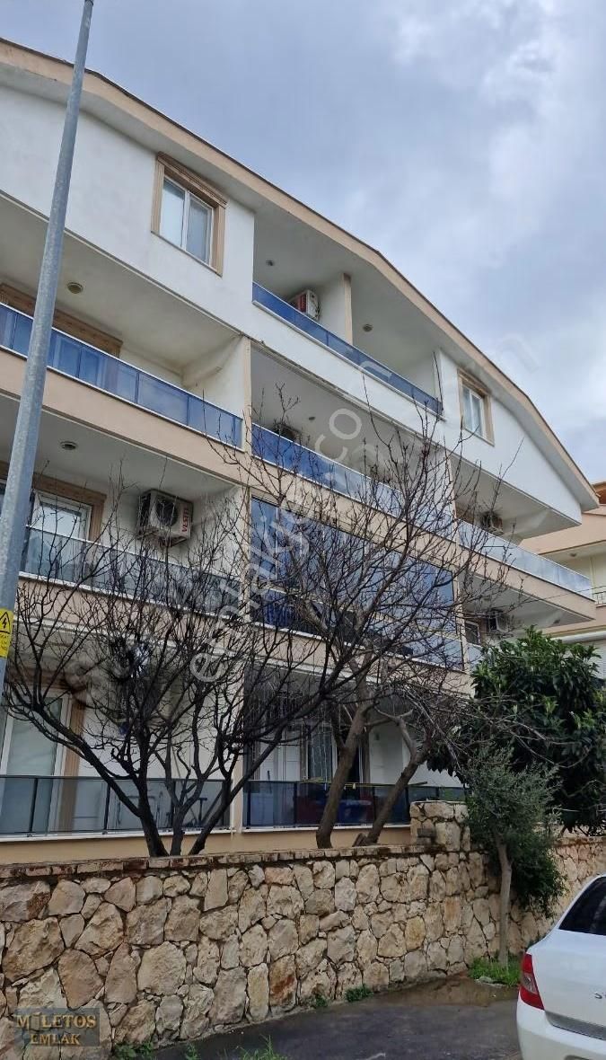 Didimde Kiralık 1+1 Esyasiz Oldukça Geniş Hastaneye 300 Mt