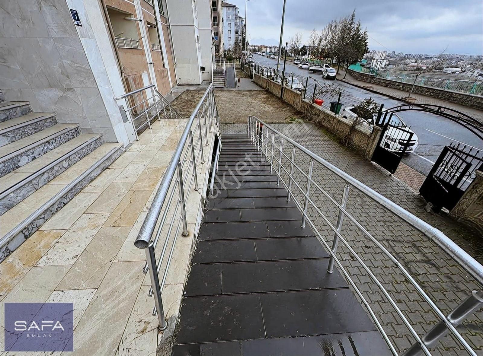 Ahi Evran Mahallesin'de Kiralık Orta Kat Daire - Görsel 23