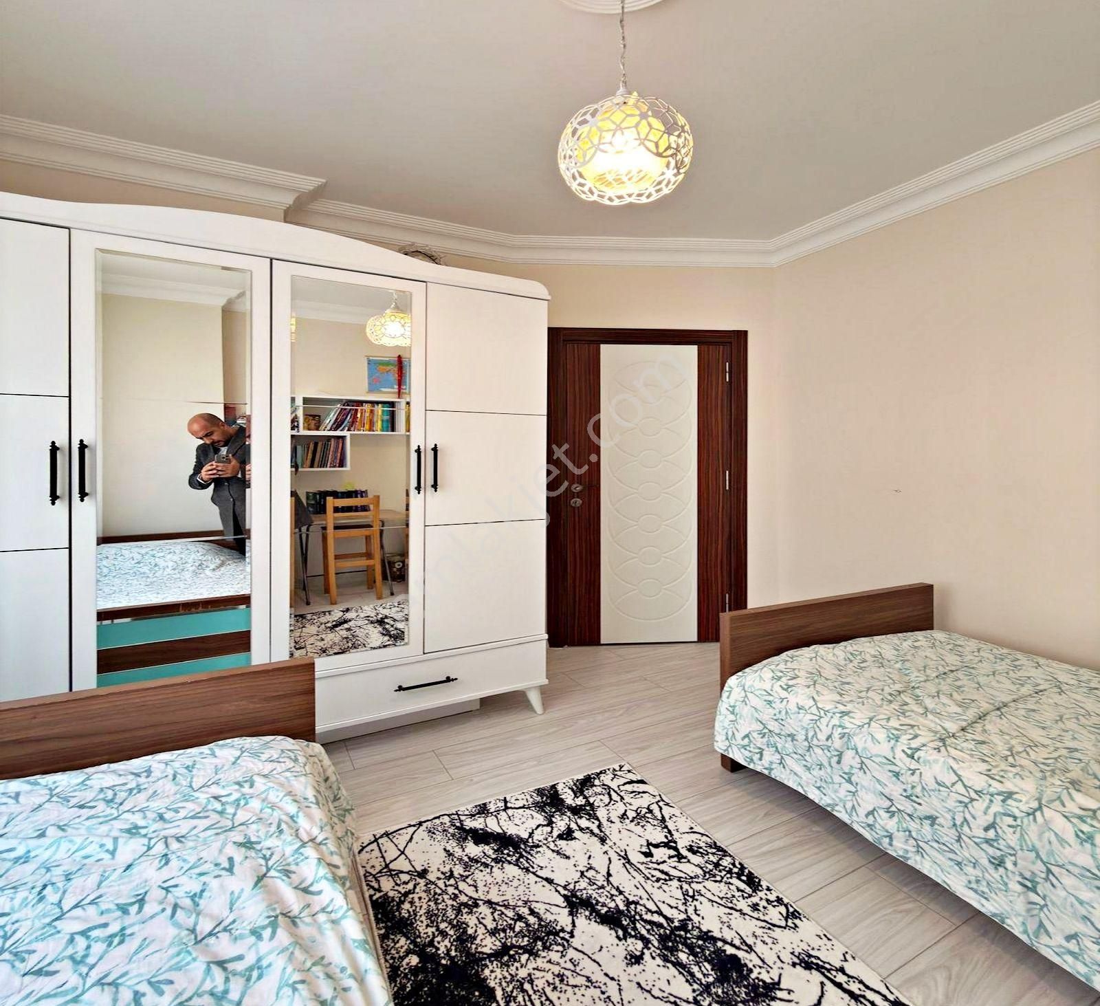 Metrobüse 5'dk Site İçinde Masrafsız 3+1 Arakat Satılık Daire - Görsel 25