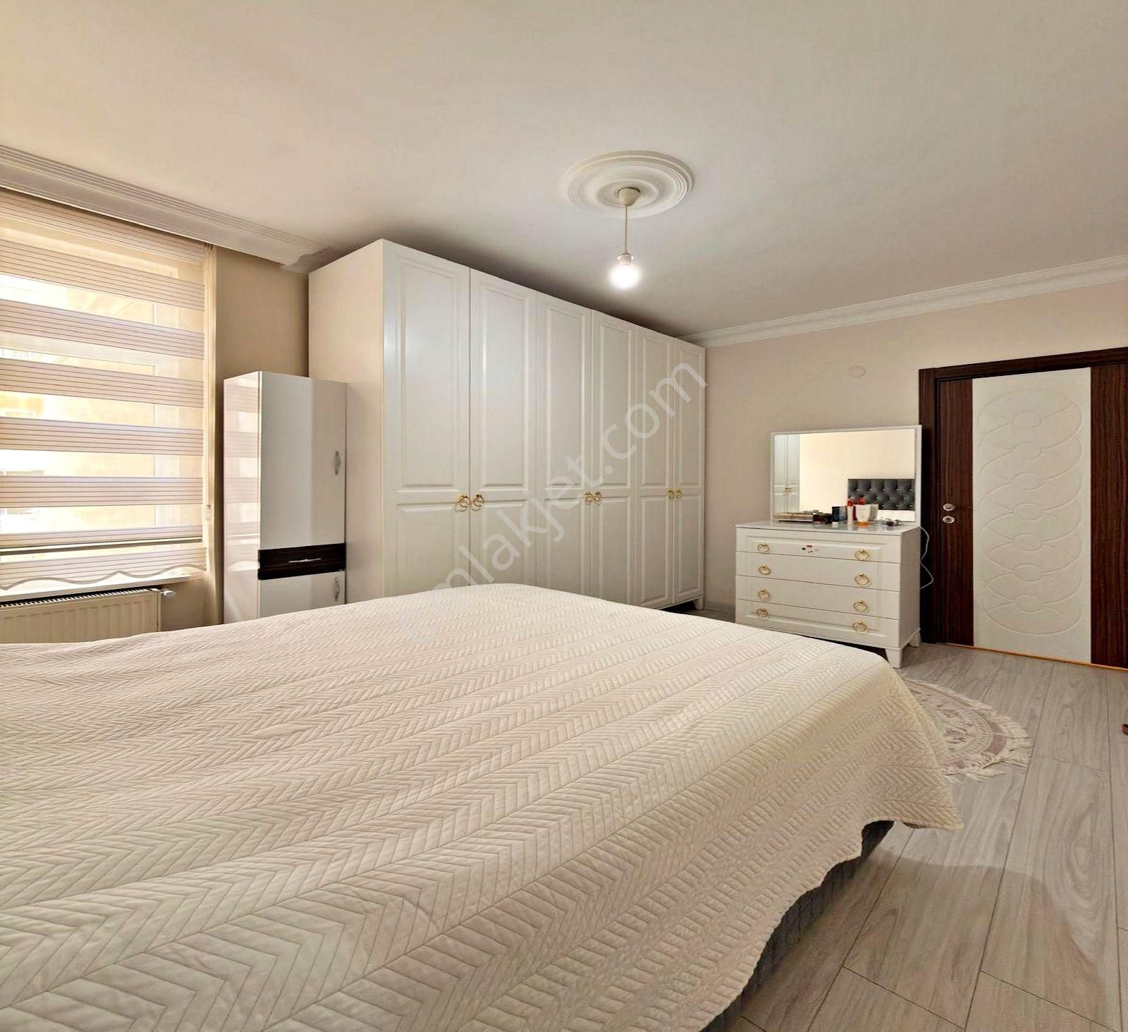 Metrobüse 5'dk Site İçinde Masrafsız 3+1 Arakat Satılık Daire - Görsel 21