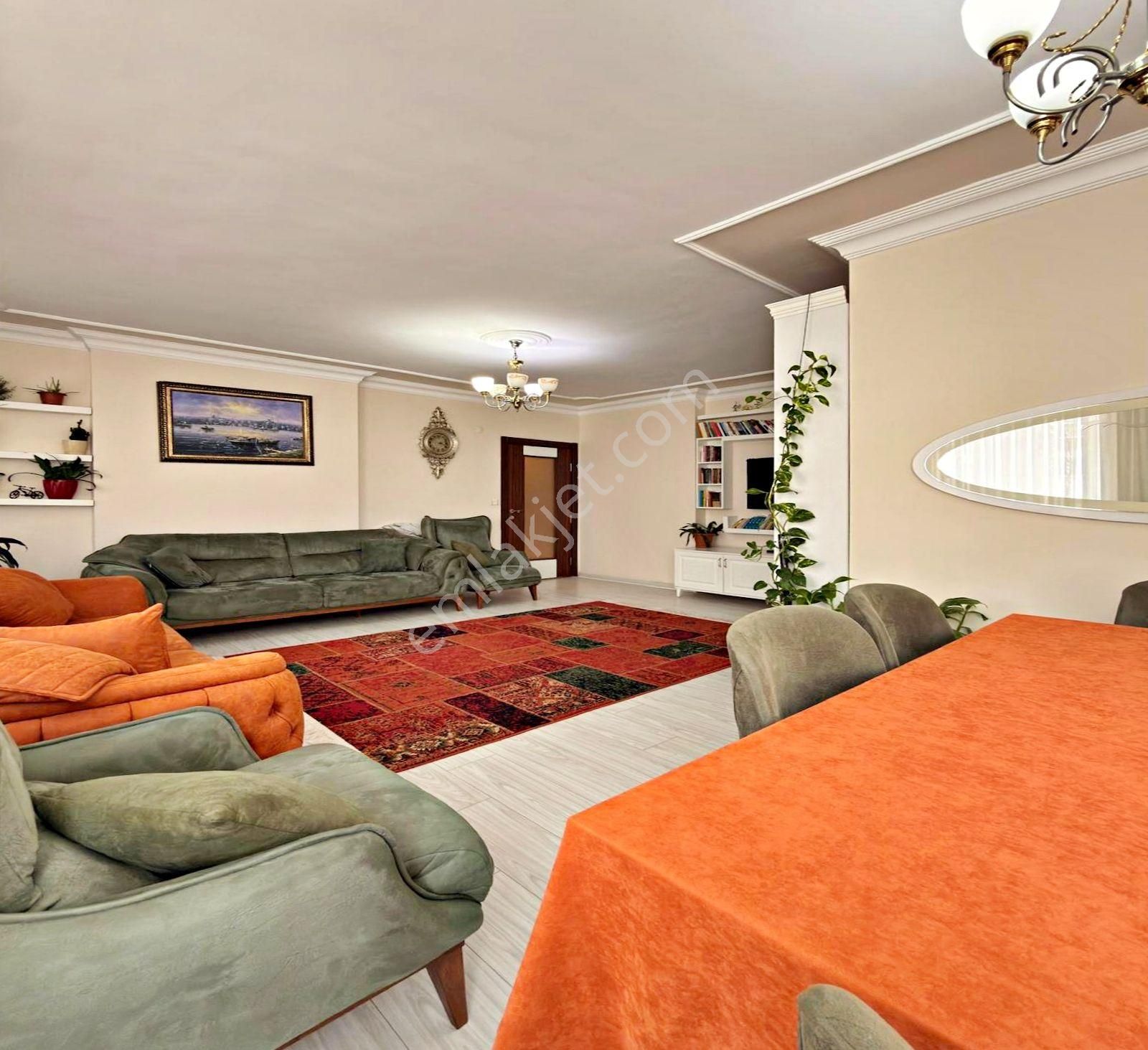 Metrobüse 5'dk Site İçinde Masrafsız 3+1 Arakat Satılık Daire - Görsel 4