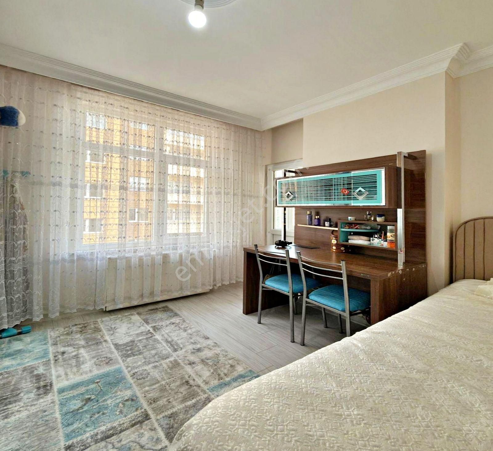 Metrobüse 5'dk Site İçinde Masrafsız 3+1 Arakat Satılık Daire - Görsel 28