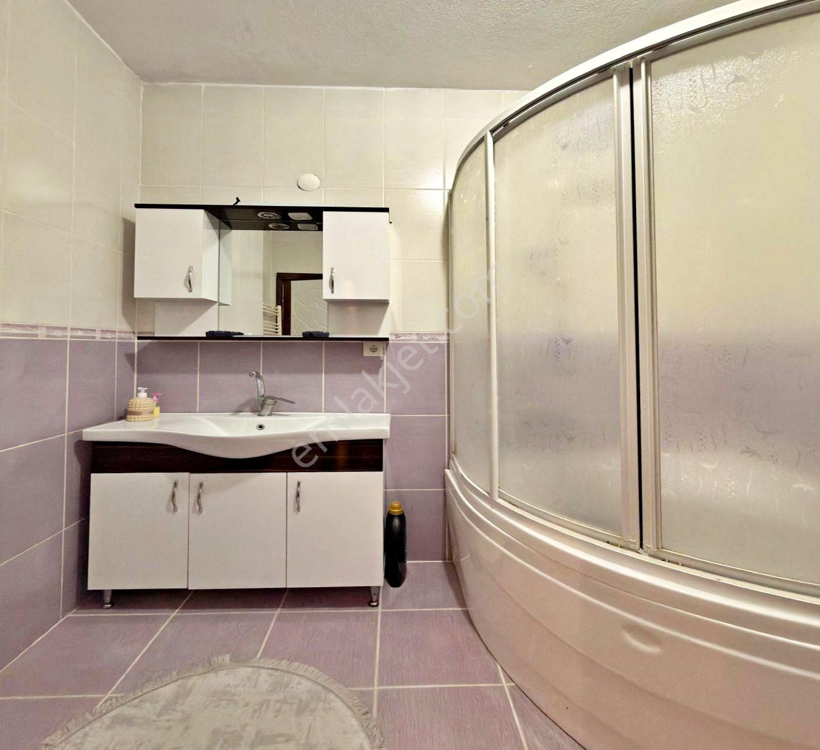 Metrobüse 5'dk Site İçinde Masrafsız 3+1 Arakat Satılık Daire - Görsel 18