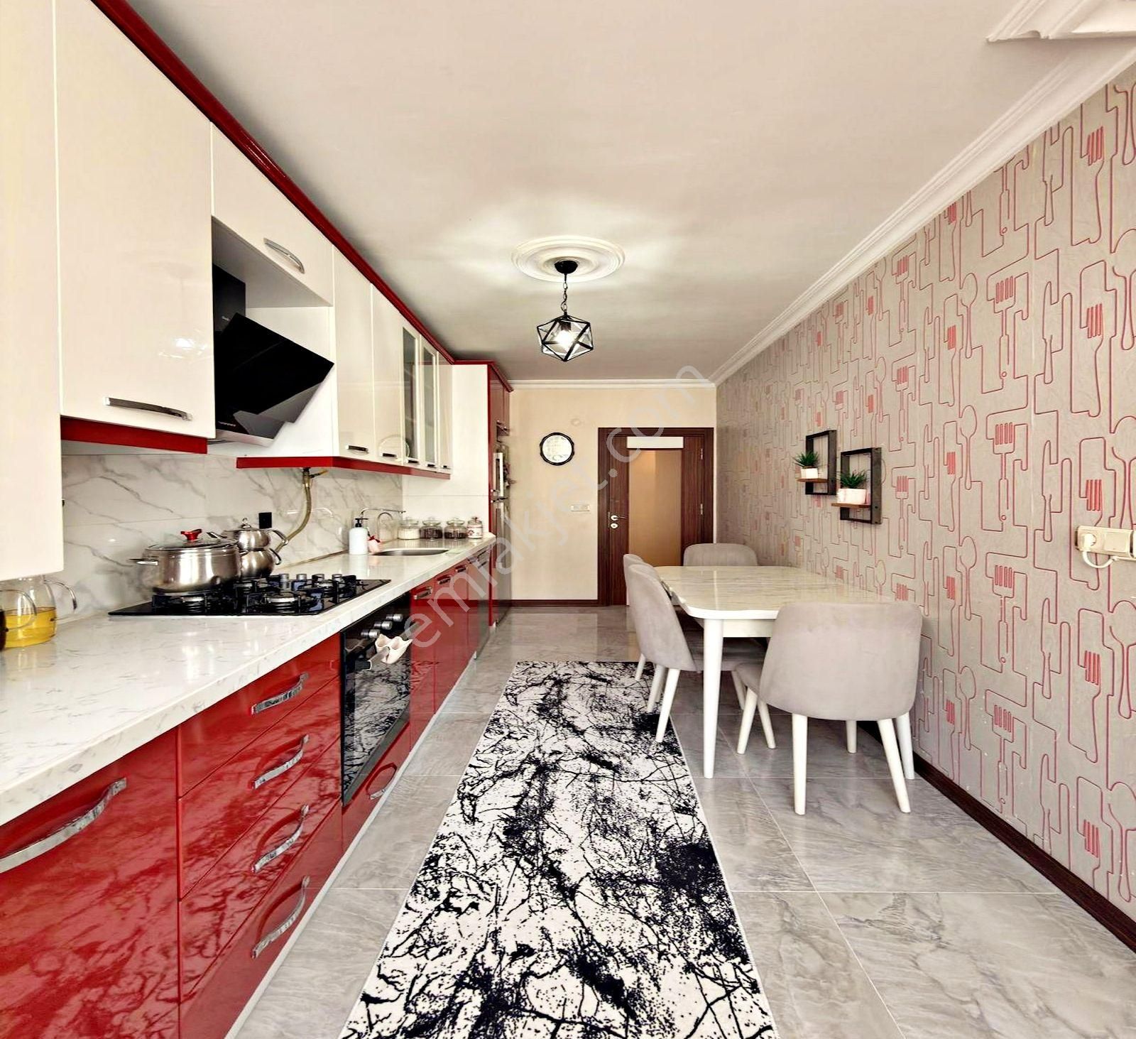 Metrobüse 5'dk Site İçinde Masrafsız 3+1 Arakat Satılık Daire - Görsel 14