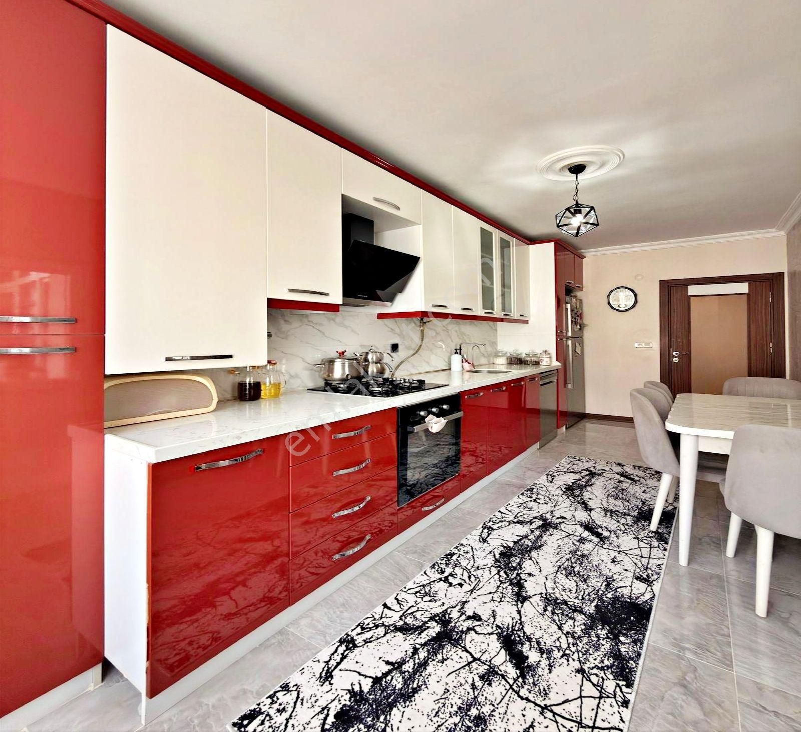 Metrobüse 5'dk Site İçinde Masrafsız 3+1 Arakat Satılık Daire - Görsel 13