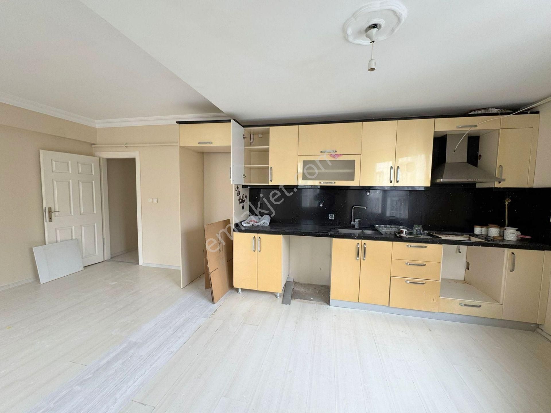 Mertcan'dan Şeyhli Mah. Metroya 10dk 2 Balkonlu Geniş 2+1 Daire