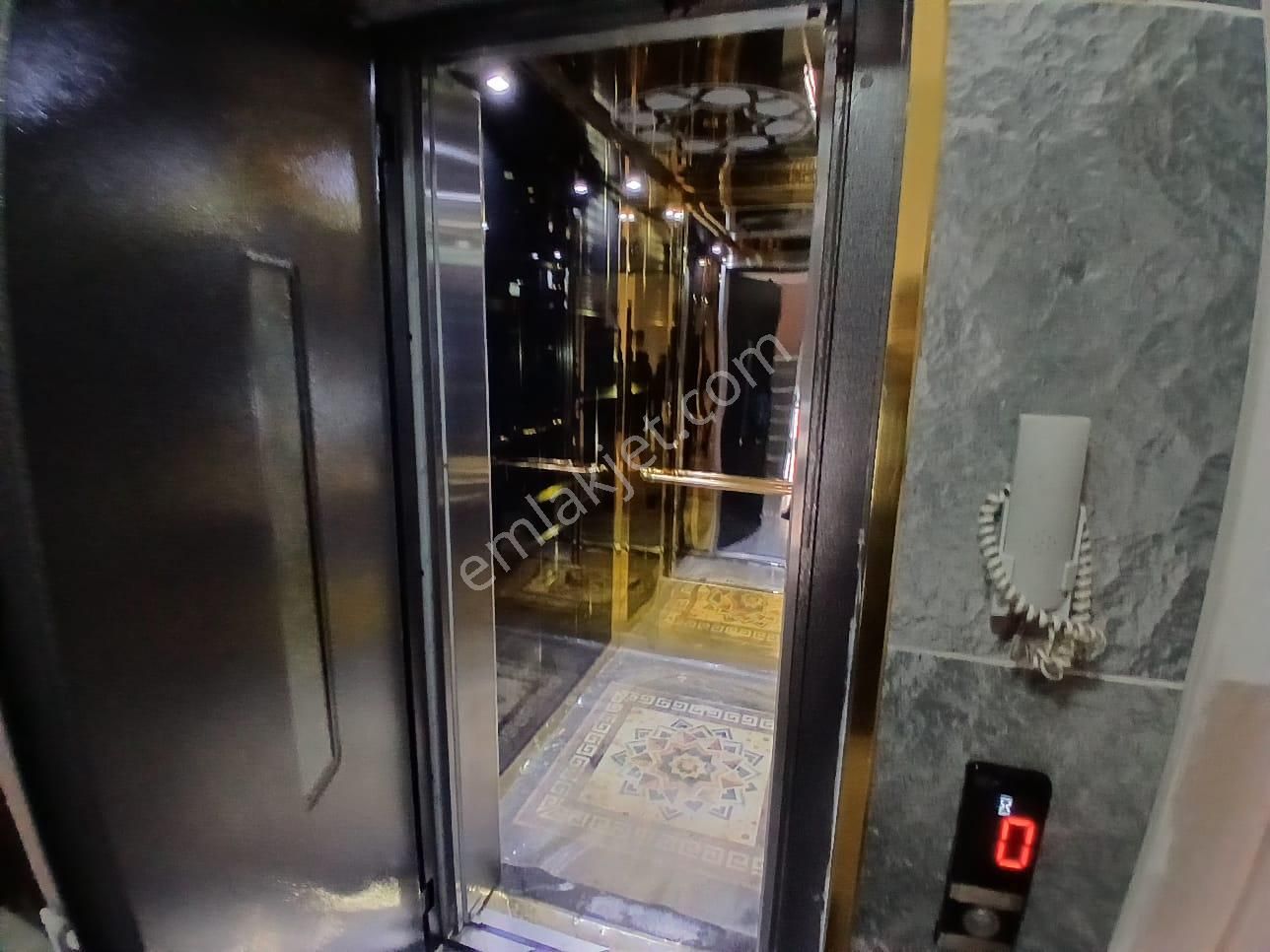 Akçay Emlak'tan Akşehir İstasyon Mahallesinde Asansörlü Ara Kat Komple Bakımlı Satılık 3+1 Daire - Görsel 30