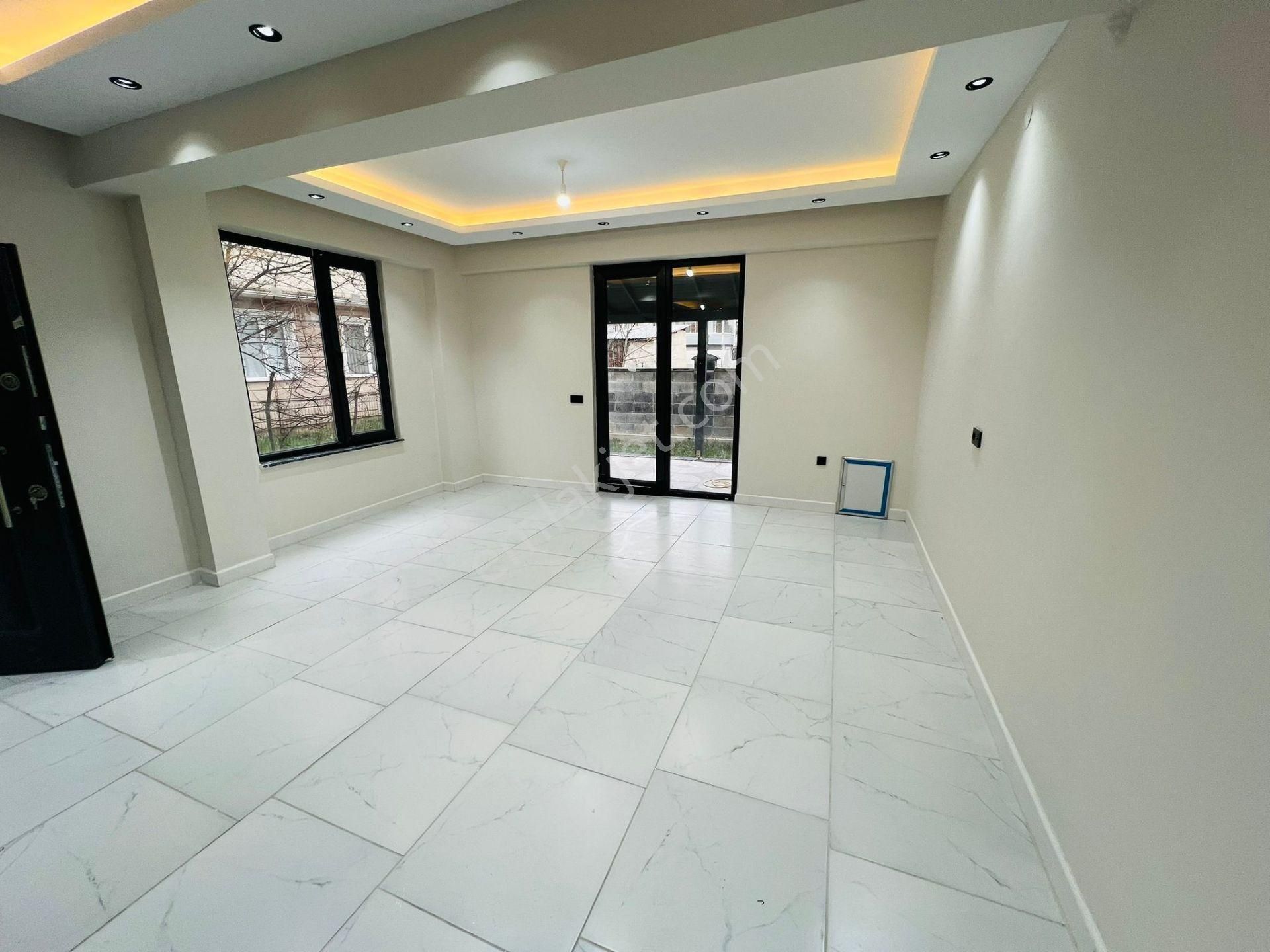 Karasuda 3+1 Yerden Isıtmalı Tripleks Yapı Çiğdem Emlak - Görsel 13