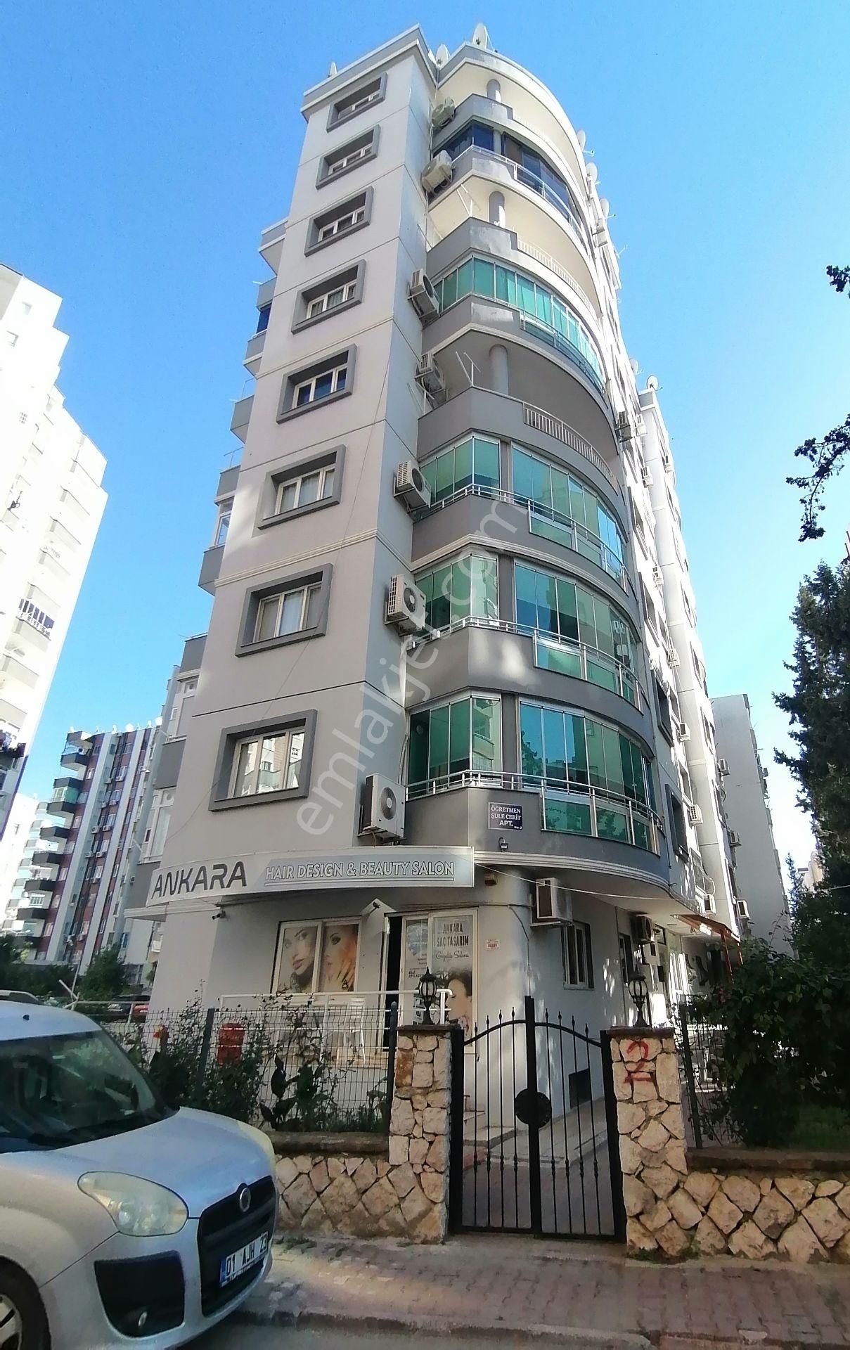 Toros Mavi Bulvar İkram Arkasında Hasarsız Binada Kombili 3+1 Km