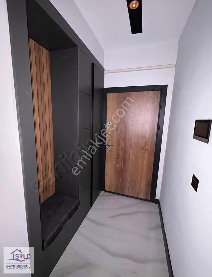 Kuşadası Merkezde Bahçe Kullanımlı 1+1 Satılık Daire - Görsel 2