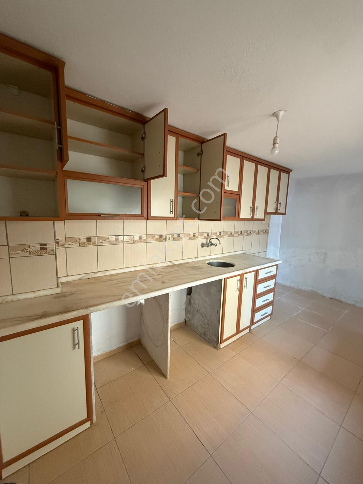 Silifke/sayağzı Mahallesi 3+1 Giriş Kat Kiralık Daire (depozito Yok) - Görsel 5