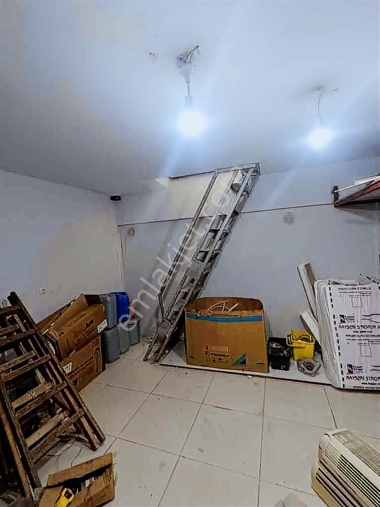 Didim Merkezde İşlek Cadde Üzerinde Satılık Dükkan - Görsel 13