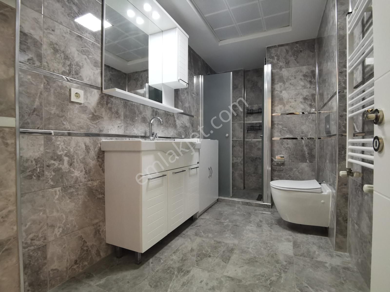 Demirköprü İzban Yakını Geniş Sokak'ta Kiralık Arakat 2+1 Daire - Görsel 22