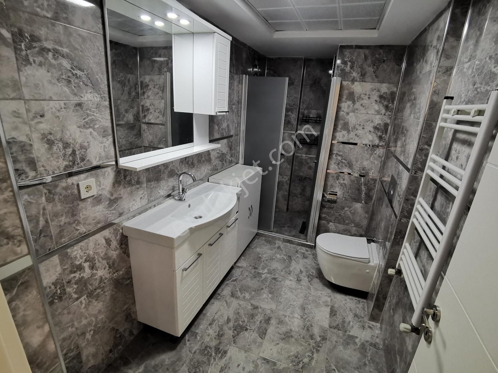 Demirköprü İzban Yakını Geniş Sokak'ta Kiralık Arakat 2+1 Daire - Görsel 20