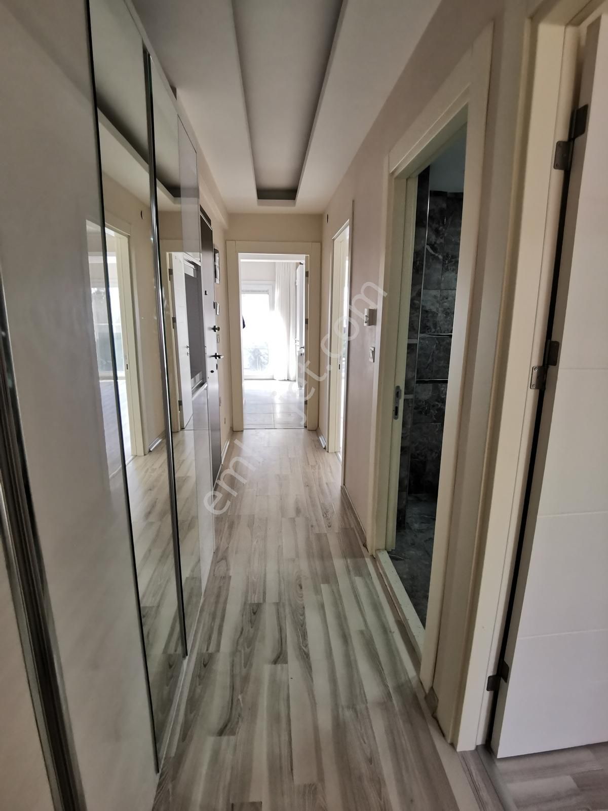 Demirköprü İzban Yakını Geniş Sokak'ta Kiralık Arakat 2+1 Daire - Görsel 12