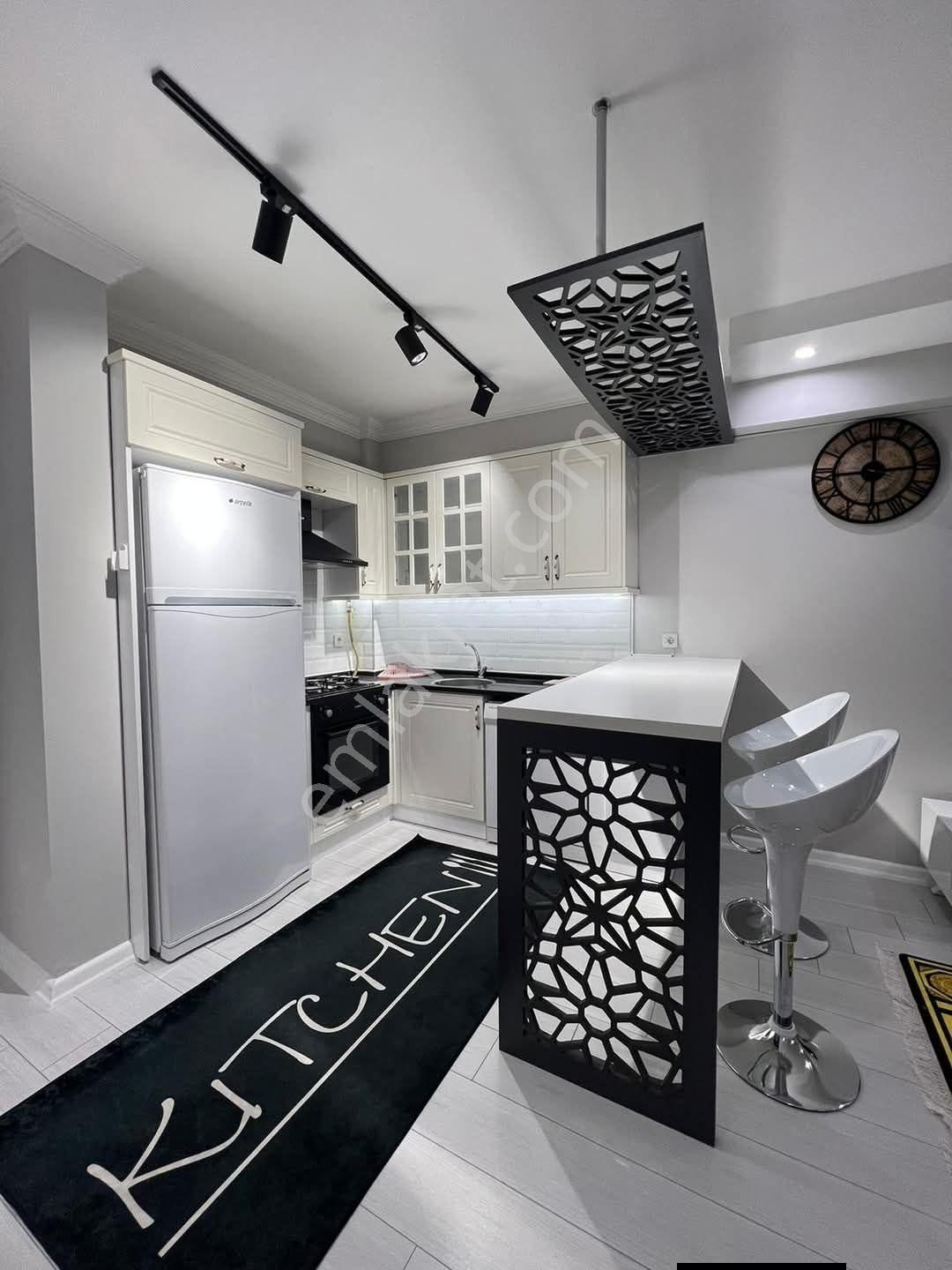 1+1 70 M2 Doğalgaz Kombili Eşyalı