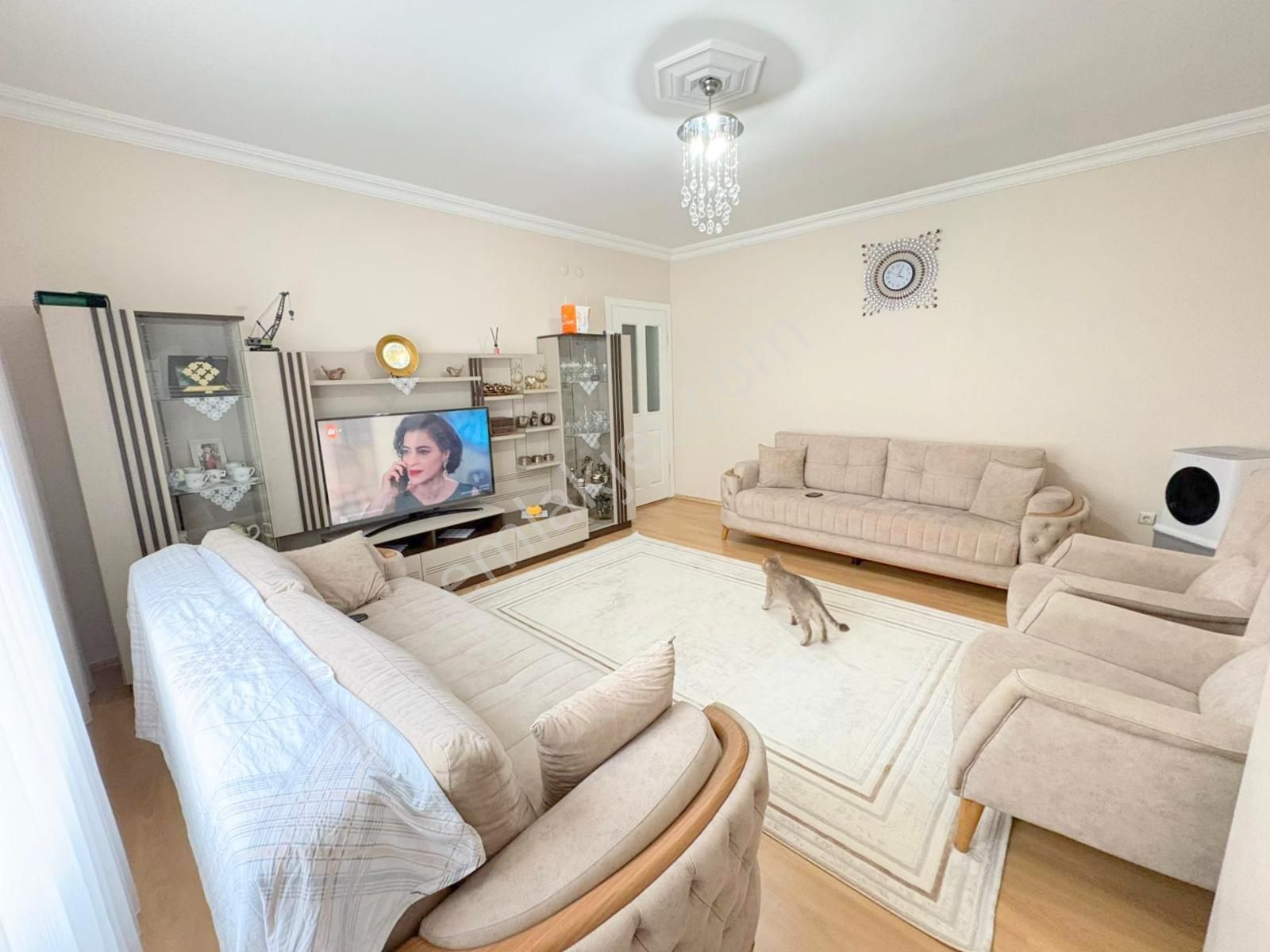 Mertcan'dan Velibaba Mah. Ebeveyn Banyolu Ara Kat Fırsat 2+1 - Görsel 2