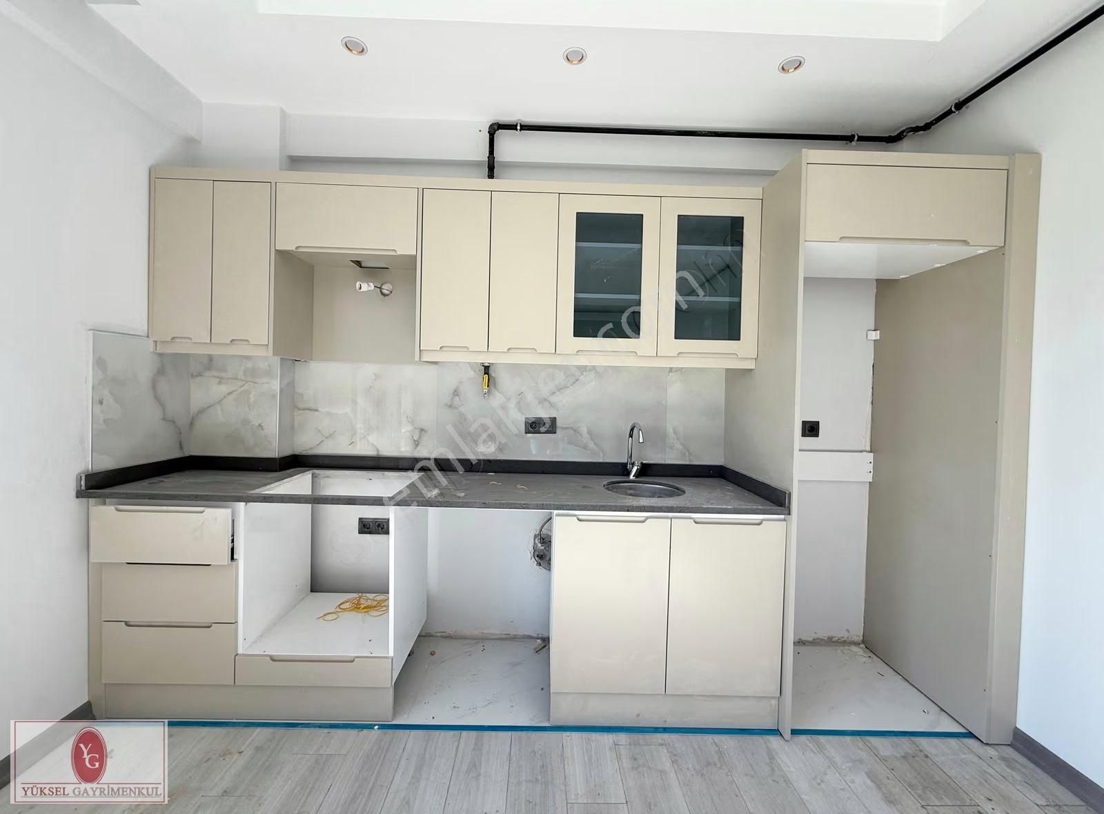 Yüksel'den Badem Alanın'da Arakat Öncephe 1+1 Daire - Görsel 31