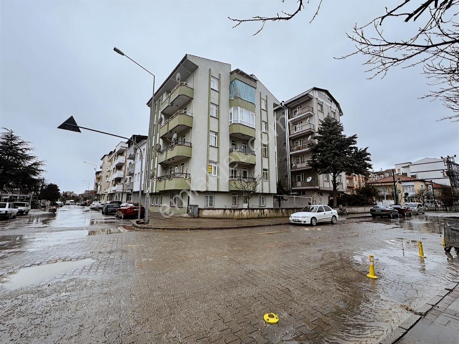 Satılık 3+1 Planlı Daire - Görsel 5