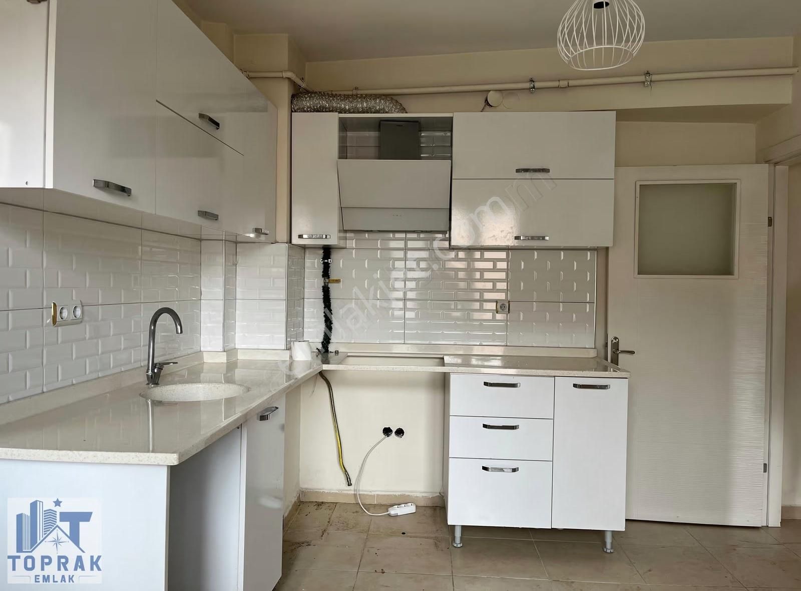 Toprak Emlak'tan Uluönder Mh / Çift Balkon / 120m2 / Kiralık 3+1 - Görsel 23