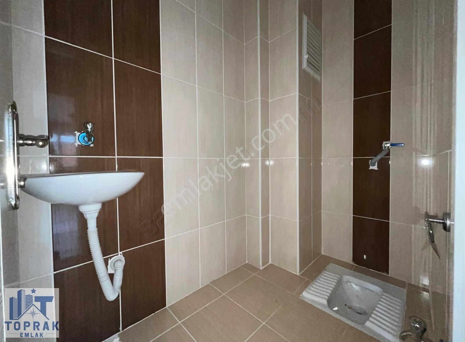 Toprak Emlak'tan Uluönder Mh / Çift Balkon / 120m2 / Kiralık 3+1 - Görsel 17