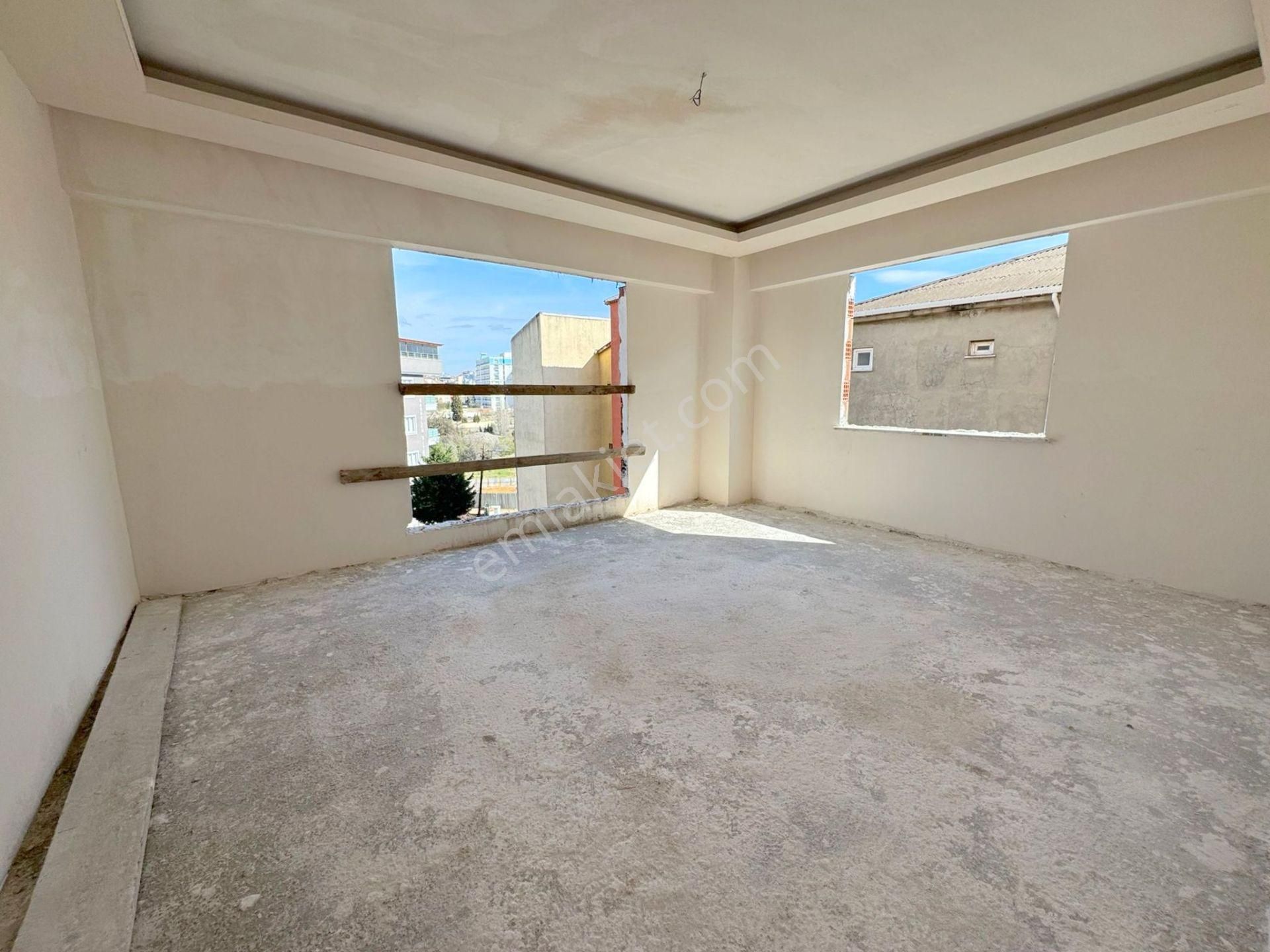 Mertcan'dan Yayalar Mah. Caddeye 1dk Balkonlu Sıfır 3+1 Daire